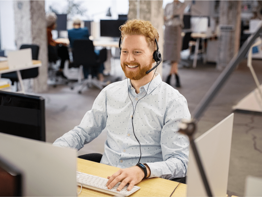 Jeune homme du service client - la bellenergie